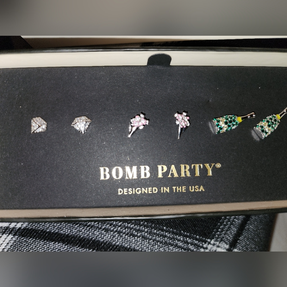 Bomb party stud set of 3